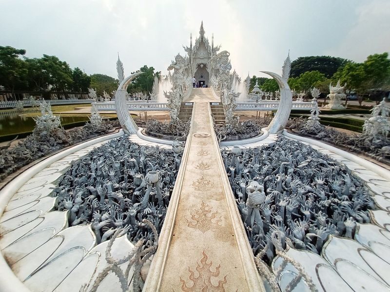 Chiang Rai White Black Blue Temple Full Day Tour from Chiang Mai - At a glance