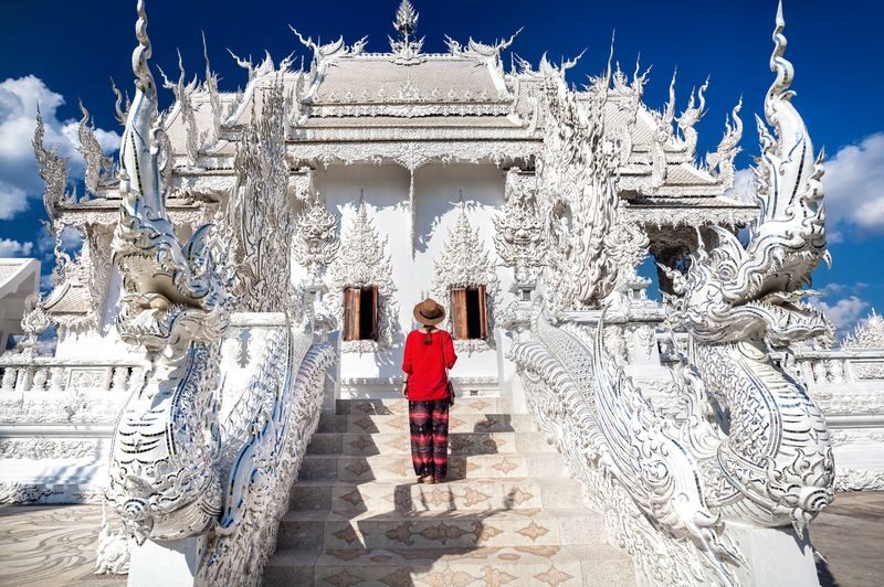 Chiang Rai White, Blue Temple, Black House Museum, Hot Spring Tour - At a glance: three art sites and one long drive