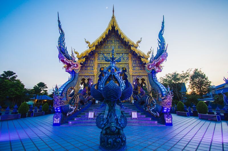 Chiang Rai White, Blue Temple, Black House Museum, Hot Spring Tour - The Black House changes the mood