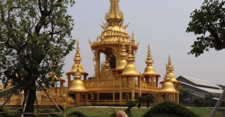Chiang Rai White & Blue Temple, Black Museum, Lalitta Cafe - Itinerary Highlights