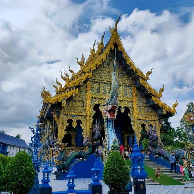 Chiang Rai White & Blue Temple, Black Museum, Lalitta Cafe - Transportation Details