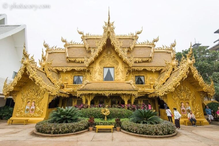Chiang Rai: White & Blue Temples, Black House & Lunch, Guide - Lunch and Dietary Accommodations