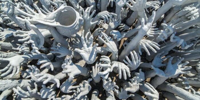 Chiang Rai: White & Blue Temples, Black House & Lunch, Guide - Frequently Asked Questions