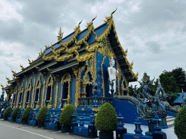 Chiang Rai: Wonderful Temples & Major Sites | Buffet Lunch - What to Bring