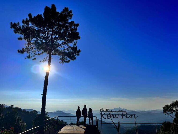 Chiangmai : Sky Pagodas in Lampang , Mae Kampong & More. - Transportation and Logistics