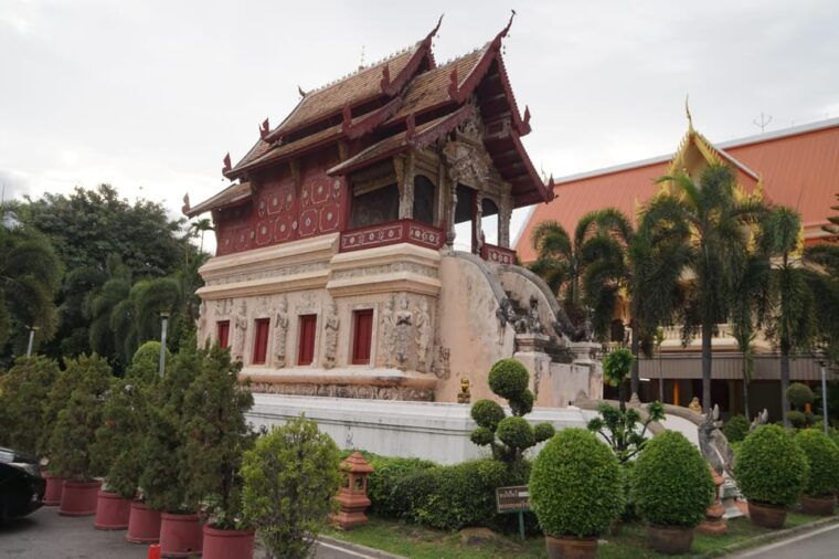 Chiangmai: Temple and City Tour Part 1 (Walking Tour) - Wat Phra Singh: Home to the Revered Phra Singh Buddha