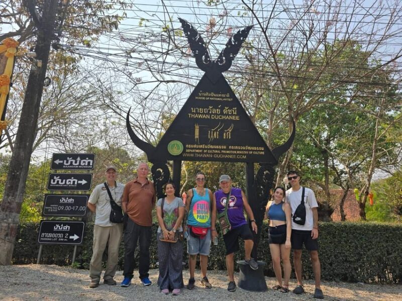 Chiangrai Full day: Popular 7 Locations with Thai buffet - Who Would Love This Tour?