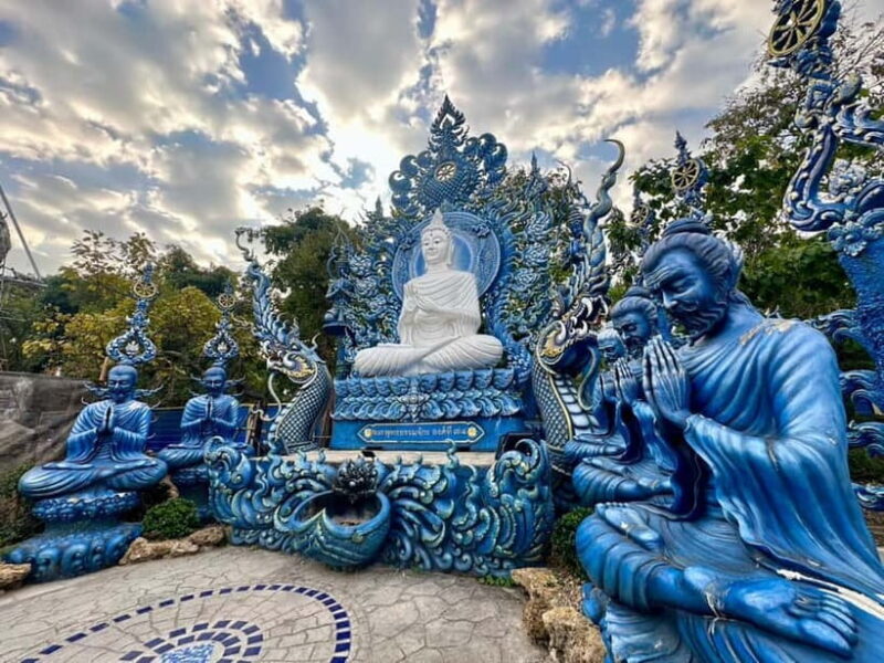 Chiangrai Full day: Popular 7 Locations with Thai buffet - The Itinerary Breakdown