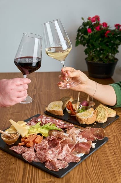 Chianni: wine and oil tasting with lunch or dinner - FAQ