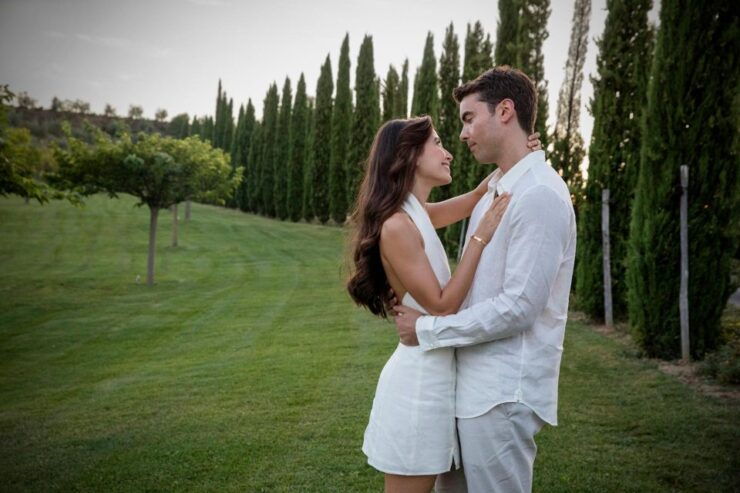 Chianti Personal Photo Service for Couples and Families - Language Options and Features