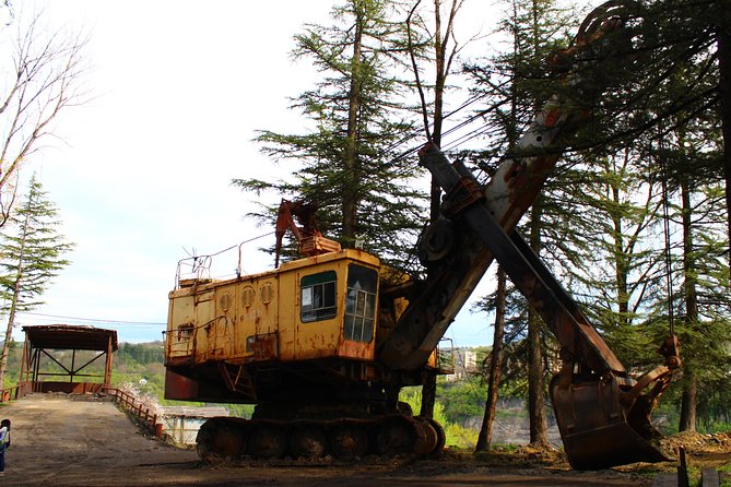 Chiatura. Soviet Past in the Present. + Katskhi Pillar - Katskhi Pillar and Mghvimevi Monastery Visit
