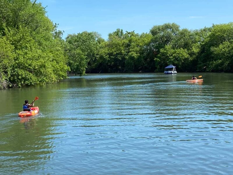 Chicago: 2-Hour Kayak Rental from Bridgeport - A Deep Dive into the Itinerary