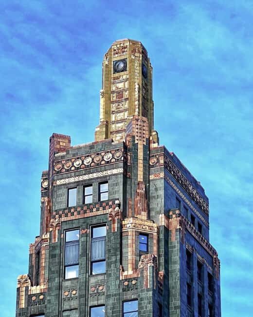 Chicago: Art Deco Madness Walking Tour - The Walk Itself: A Step-by-Step