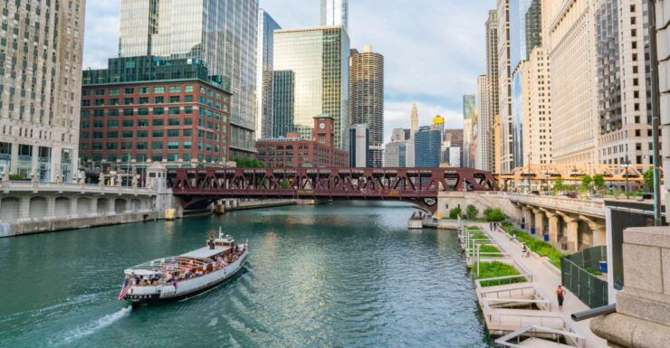 Chicago: Bus Tours From Toronto - Booking Information