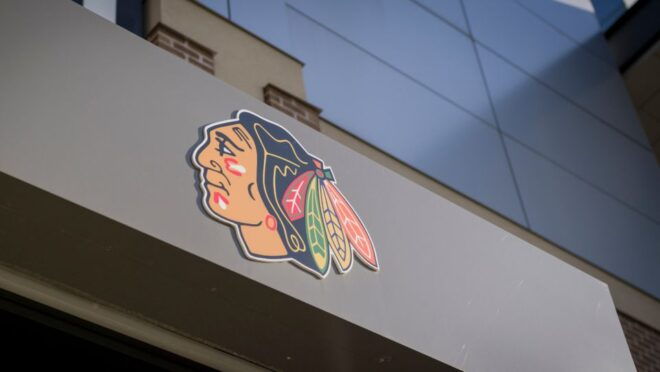 Chicago: Chicago Blackhawks NHL Game Ticket at United Center - Entry and Seating