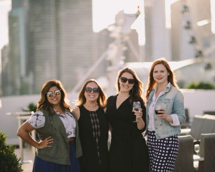 Chicago: Fireworks Buffet Dinner Cruise on Lake Michigan - Experience