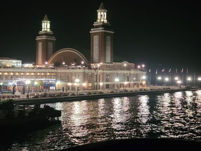 Chicago: Fireworks Gourmet Dinner Cruise on Lake Michigan - Full Description
