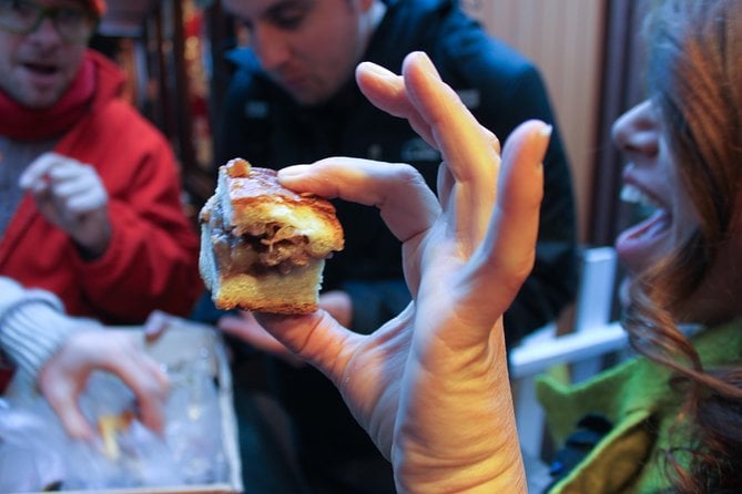 Chicago Food Tour by Bike With Pizza, Beer, Hot Dogs, Cupcakes - Cancellation Policy and Refunds