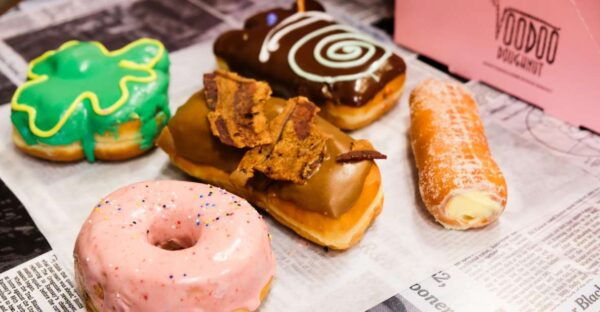 Chicago: Fulton Market Donut Adventure With Tastings - Booking Details and Gift Option