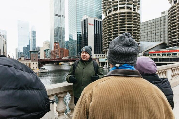 Chicago: Gangsters and Ghosts Guided Walking Tour - Tour Duration and Cancellation Policy