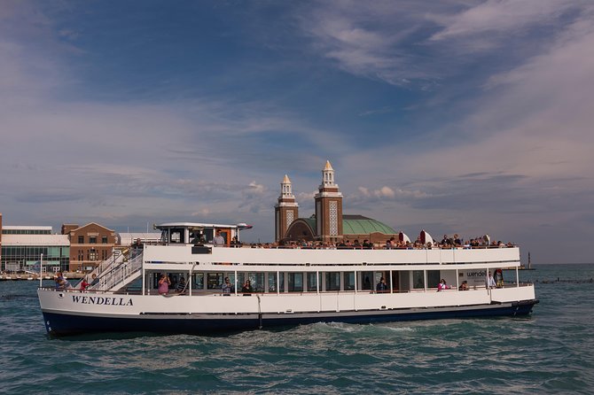 Chicago Lake and River Architecture Tour - Fun and Interesting Experience