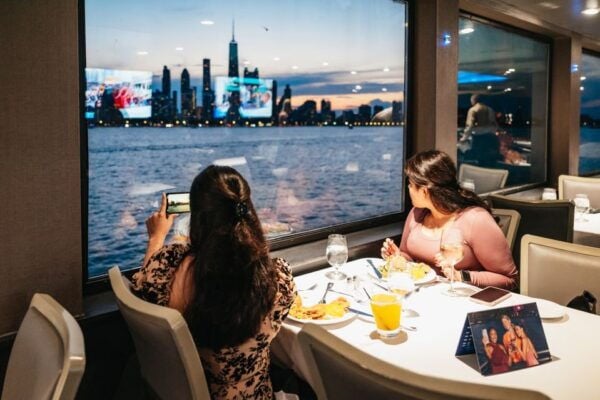 Chicago: Lake Michigan Buffet Brunch, Lunch or Dinner Cruise - Common Questions