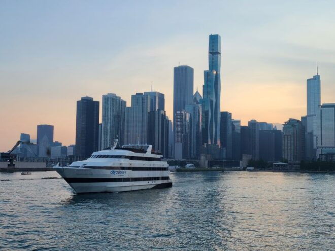 Chicago: Lake Michigan Gourmet Brunch/Lunch/Dinner Cruise - Enjoy 360-Degree Views