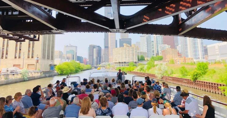 Chicago River: 90-Min Architecture Boat Tour - Good To Know