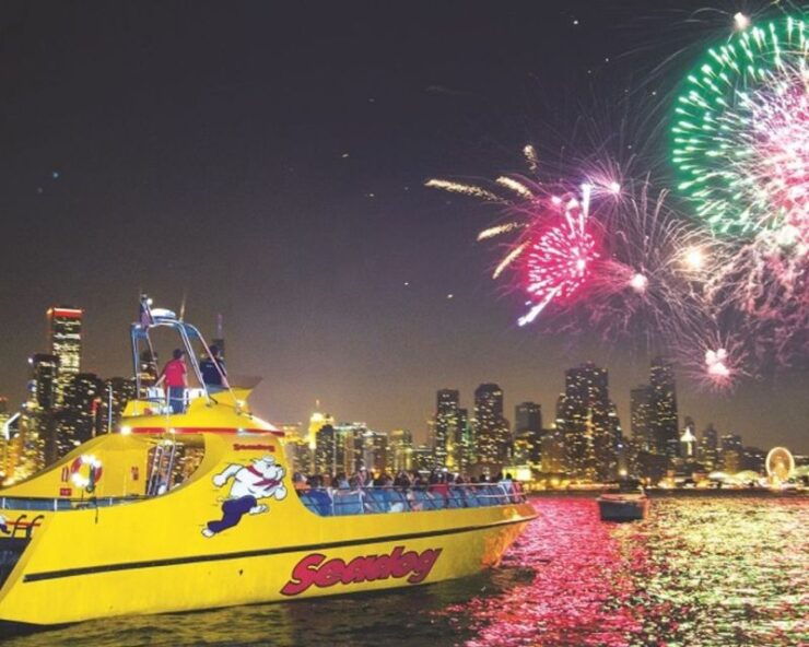 Chicago: Seadog Speedboat Fireworks Cruise on Lake Michigan - Experience Highlights