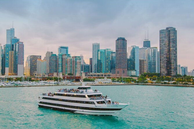 Chicago Signature Brunch Cruise on Lake Michigan - Atmosphere and Entertainment