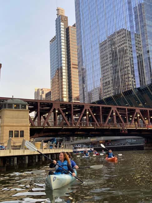 Chicago: Sunset Kayak Tour on the Chicago River - Good To Know