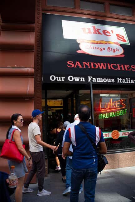 Chicago: The Ultimate Foodie Walking Tour with Tasty Stops - Authenticity and Atmosphere: Why This Tour Works