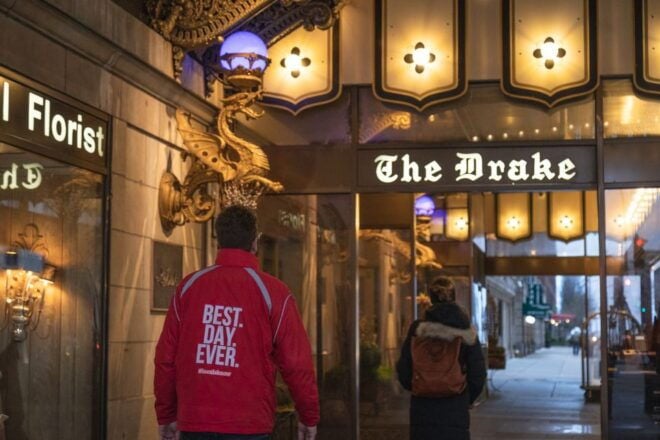 Chicago TV & Movie Locations Walking Tour - Live Tour Guide Details