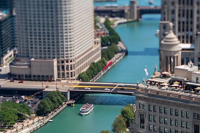 Chicago Urban Adventure River and Lake Cruise - Directions to the Meeting Point