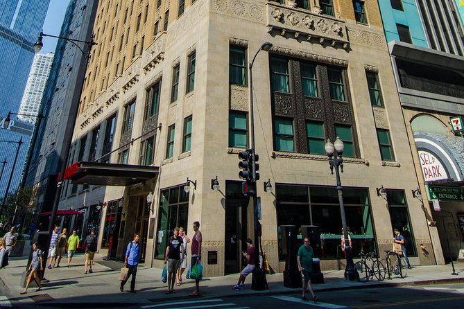 Chicago Walking Tour: A Walk Through Time - Exploring Chicagos Early Architectural Gems