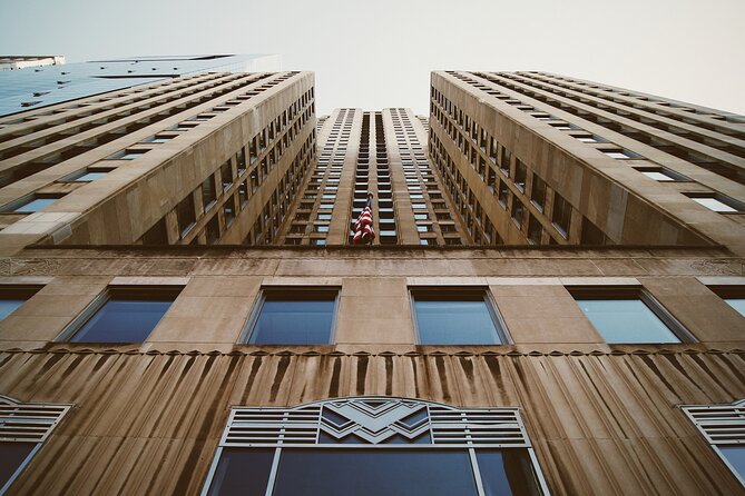 Chicago Walking Tour: Art Deco Skyscrapers Riverfront - Meeting Point