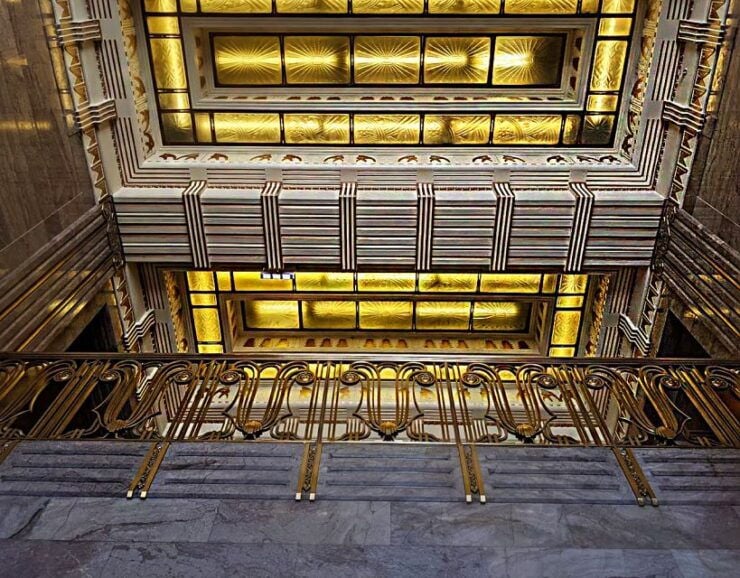 Chicago Walking Tour: See Inside Art Deco Masterpieces - Good To Know
