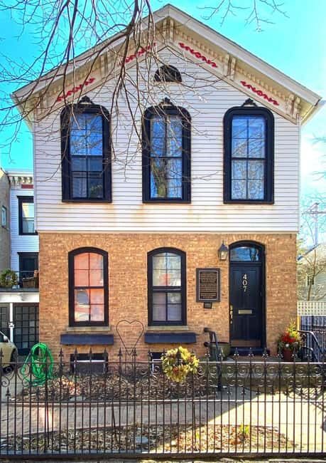 Chicago: Workers Cottages of Oldtown Triangle Walking Tour - A Detailed Look at the Walking Tour Experience