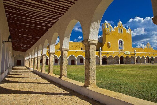 Chichén Itzá and the Enchantment of the Magical Towns in Merida Tour - Wrapping Up at Plaza Grande