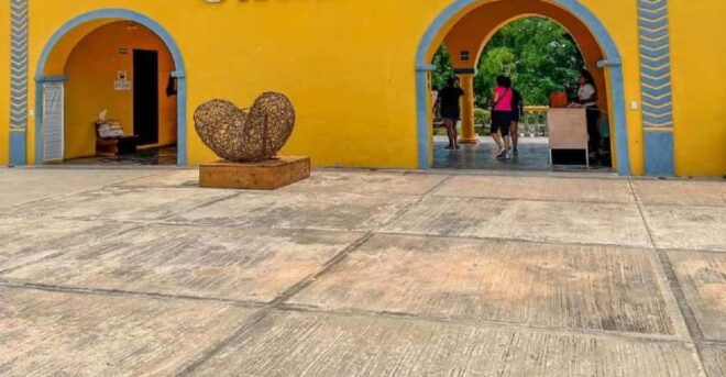 CHICHEN ITZA, CENOTE & BUFFET LUNCH - Included in the Tour