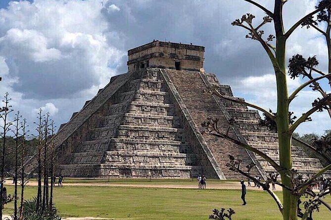Chichen Itzá, Cenote & Valladolid! Mayan Adventure + Transportation from Cancun - Who Will Love This Tour?