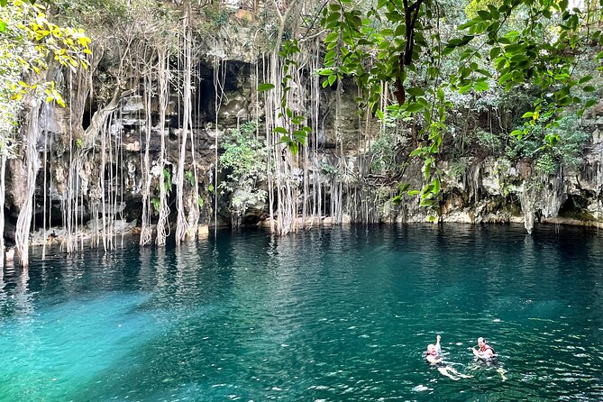 Chichén Itzá Flash: Private Flight, Private Guide, Lunch and Cenote Swim - Cenote Swim for a Refreshing Break
