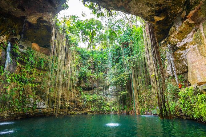 Chichen Itza Guided Historical Tour With Lunch Included - Delicious Yucatan Dishes for Lunch