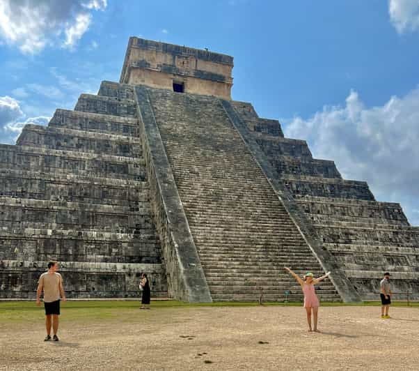 Chichén Itzá: Guided Walking Tour in Archaeological Zone - Good To Know