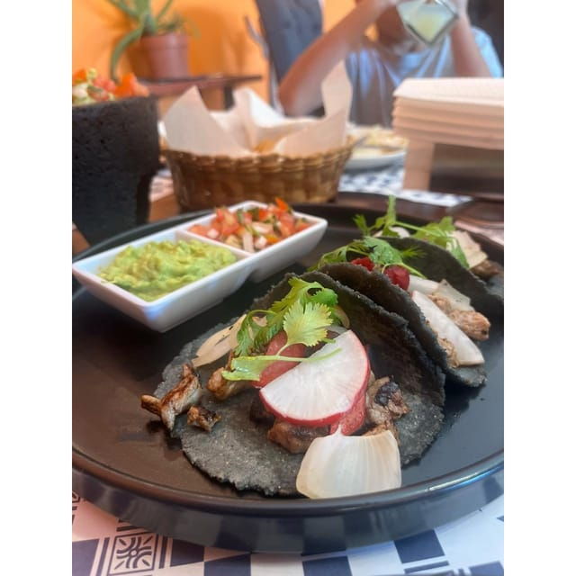 Chichen Itza PRIVATE TOUR (Lunch + Cenote Oxman) - Lunch in Valladolid
