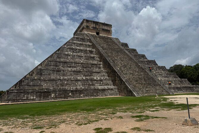 Chichen Itza Ruins and 3 Cenotes Private Transportation - Exploring Chichen Itza and Three Cenotes with Private Transportation