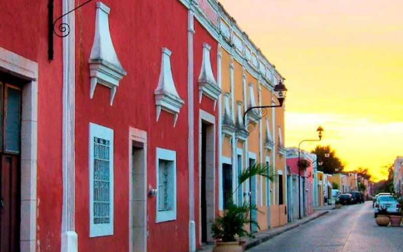 Chichen Itza & Valladolid Full-Day Sightseeing Tour with Lunch - Lunch and the value of the package