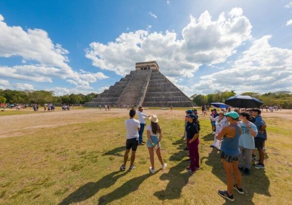 Chichen Itza: Visit the Ruins, Sacred Cenote and Valladolid - Discovering Valladolid