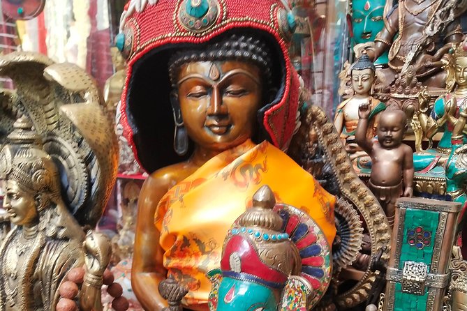 Chill Shop Chat as Local at India and China Town - Unforgettable Memories and Souvenirs