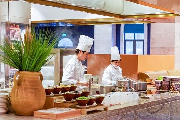 Chimelong Guangzhou Panda Hotel Buffet - The essentials at a glance
